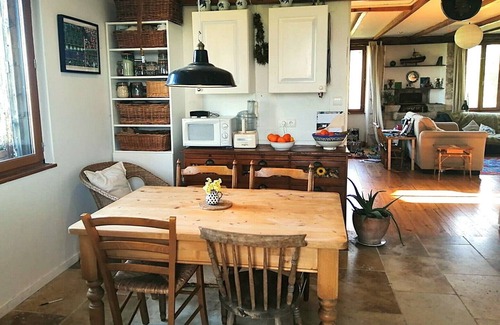Puylaroque Maison | Beautifully restored farmhouse with spacious rooms and exceptional views.
