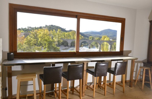 Roquebrun Maison | Les Tiers : propriété magnifiquement restaurée au bord de la rivière.