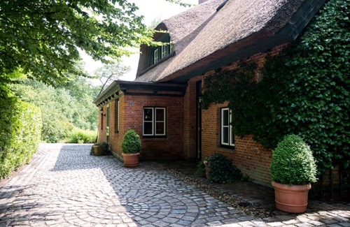 Friedrichsruh Maison | Beautifully situated in the Sachsenwald our Red House
