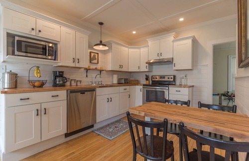 Portland Appartement | Beautifully Spacious with Charm
