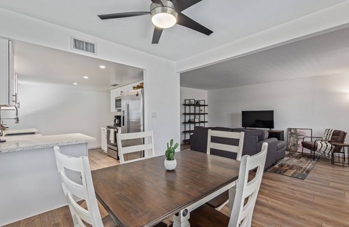 East Mesa Maison | Beautifully Updated home on Golf Course