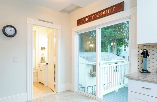 Newburyport Maison | Beautifully updated Victorian in downtown historic Newburyport