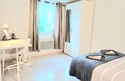 Beauvais Maison | Beauvais - Proche Aéroport - Chambres Privées