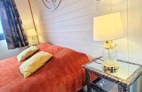 Warminster Maison | Beaver 2 HuntersMoon-Warminster-Bath-Salisbury