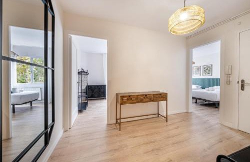 El Baix Guinardo Appartement | BeBarceloner Eixample Apartments- 4 bedrooms