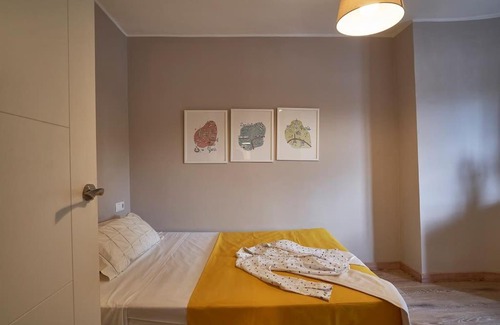 Porta Appartement | BeBarceloner Sant Andreu Apartments - 3 bedrooms