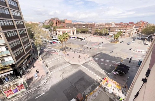 Porta Appartement | BeBarceloner Sant Andreu Apartments - 3 bedrooms