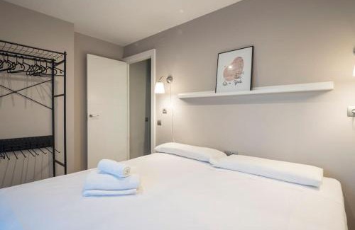 Porta Appartement | BeBarceloner Sant Andreu Apartments - 1 bedroom with terrace