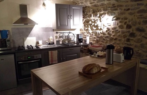 Saint-Jean-de-Valeriscle Appartement | Chambre d'hôtes "La mauresque", 2 personnes, petit déjeuner continental compris