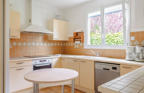 La Bree-les-Bains Lit Et Petit-Déjeuner | Chambre d'hôtes 'Grillon' avec terrasse partagée, jardin partagé et Wi-Fi