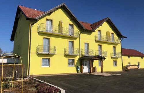 Perusic Lit Et Petit-Déjeuner | Bed and Breakfast Albatros