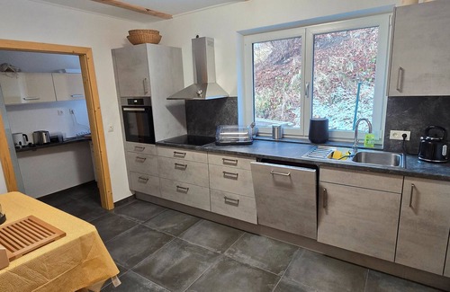 Wenns Lit Et Petit-Déjeuner | Chambre d'hôtes "Alpenblick" avec vue sur la montagne, terrasse partagée et Wi-Fi
