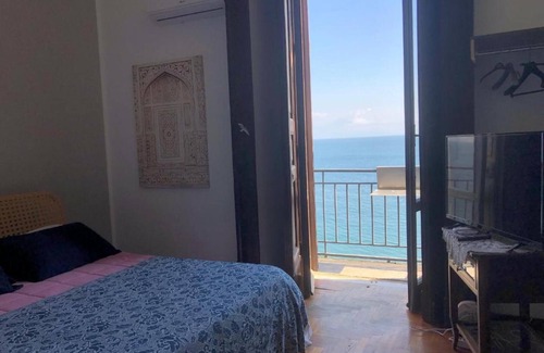 Posillipo Lit Et Petit-Déjeuner | Chambre d'hôtes "Camera La Stella Del Mare" avec balcon, Wi-Fi et climatisation