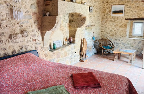 Mazeres Lit Et Petit-Déjeuner | Chambre d'hôtes 'Chambre D'hôtes De La Hulotte' avec piscine partagée, Wi-Fi et climatisation