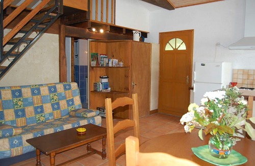 Monclar Cottage | GITES 3*** proche PERIGORD au coeur de la nature piscine chauffée mini ferme
