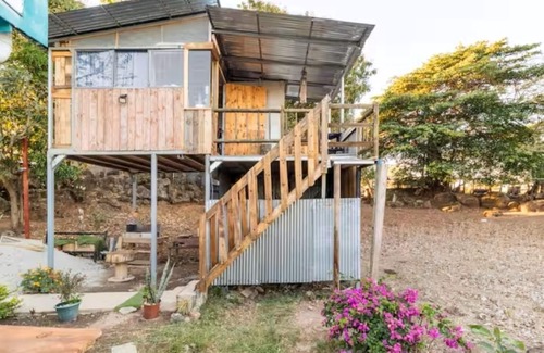 La Cruz Maison | Bed and Breakfast in one Rate