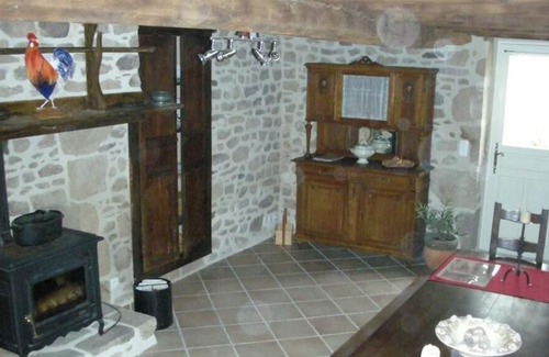 Naillat Maison | Suite familiale 8 couchages 3 chambres D'hôtes 6 adul. 2 ados voir les détails