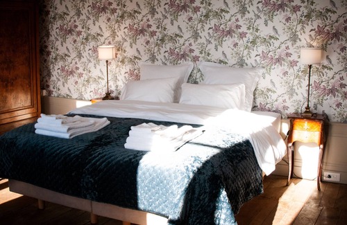 Sanxay Lit Et Petit-Déjeuner | Chambre d'hôtes 'Suite Familliale - Vue Sur Jardin' avec jardin partagé et Wi-Fi