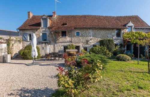 Tavant Lit Et Petit-Déjeuner | Chambre d'hôtes 'Vert Ailleurs' avec terrasse partagée, jardin commun et Wi-Fi