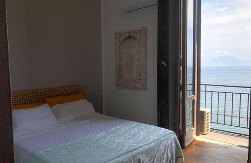 Posillipo Lit Et Petit-Déjeuner | Bed and Breakfast 'Vista Mare' con vistas al mar, Wi-Fi y aire acondicionado