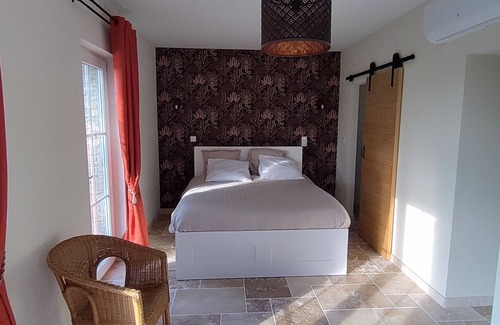 Faucon Lit Et Petit-Déjeuner | Bed and breakfast with view of the vineyards. New!