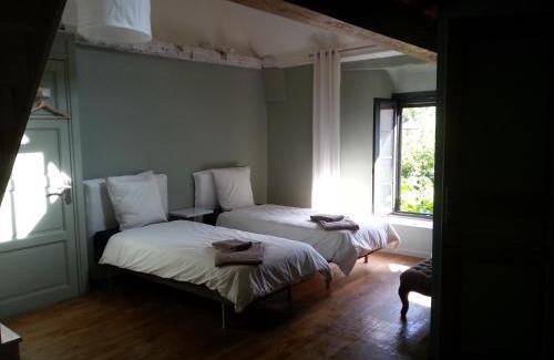 Aucazein Lit Et Petit-Déjeuner | Bed In Bellongue