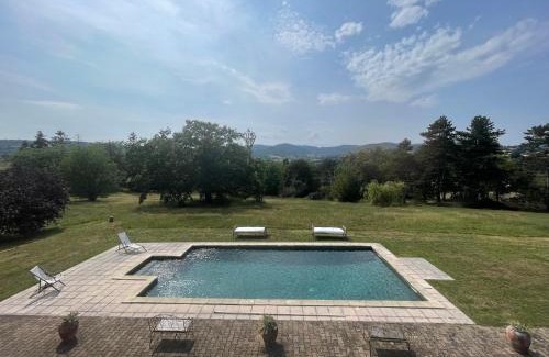 Brindas Maison | Bed Nature and Swimming Pool
