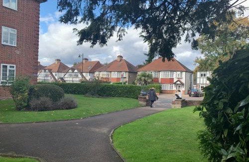 Wallington North Maison | Beddington Park Lodge West