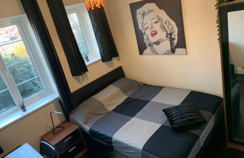 Wallington North Maison | Beddington Park Lodge West