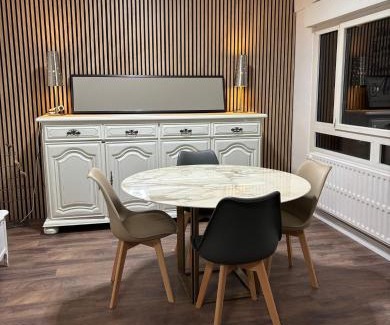 Saint-Remi Appartement | BedinReims "blue bottle"quiet and close to center free parking and wifi free ideal 5 à 9 Adultes