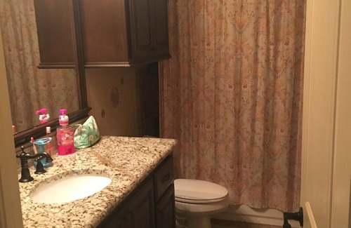 Moore Maison | Chambre dans une belle maison près de OU ou OKC