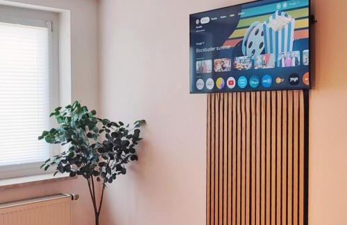 Borsdorf Maison | Bedroom with free parking