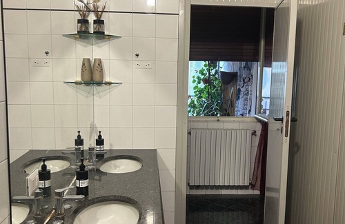 Busto Garolfo Maison | Beds in shared room
