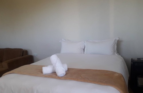 Nyanga Lit Et Petit-Déjeuner | Bedsitter Bed & Breakfast in Nyanga near popular Attractions