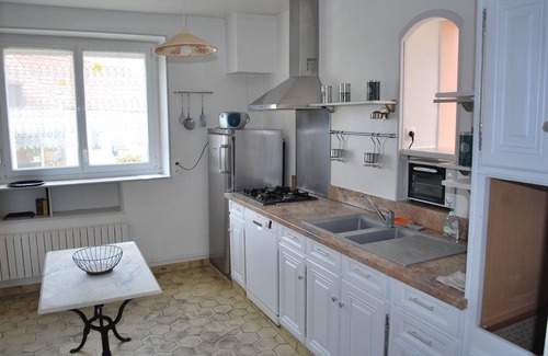 Coucy-les-Eppes Maison | Bee family cottage, sport, relaxation, hiking, mountain biking, walking