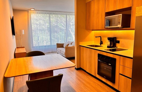 Santa Ana Station Balnéaire | BEE Suites San José - Santa Ana