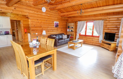 Castle Bytham Cottage | Beech Lodge, GREETHAM, RUTLAND