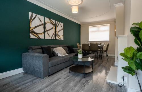 Hamilton Maison | Beechwood House
