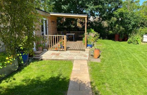 Reepham Maison | Beekeeper's Cabin
