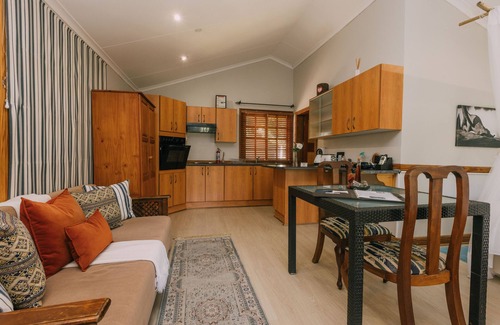 Nelspruit Maison | Beetleloop Guest House