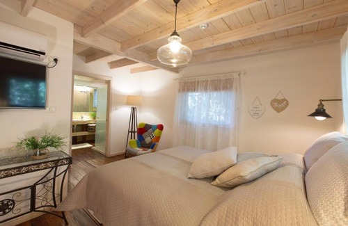 Ramot Cabine | Beit Ram Sherf