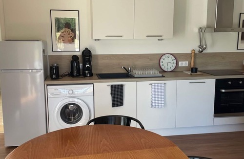 Vicq-sur-Breuilh Appartement | BEL Appartement VUE SUR LA Campagne Dans UN Village Typique