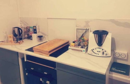 Brequigny Appartement | Bel Appartement Proche Toutes Commodités + Parking