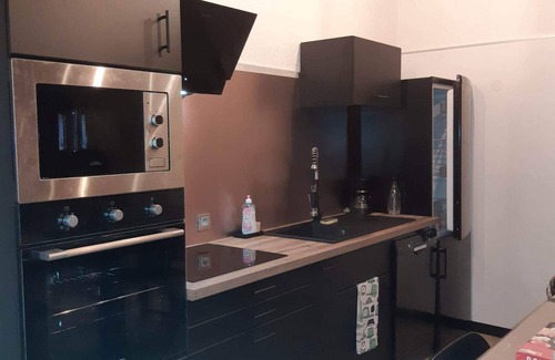 Saint-Avre Appartement | Bel appartement spacieux propre proche de tout.