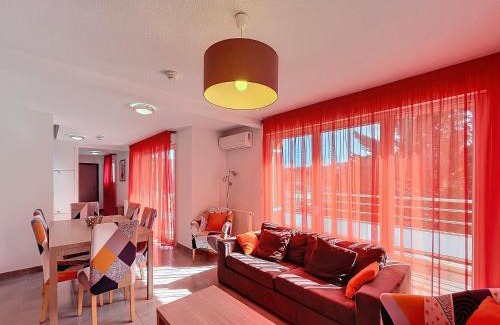Lamalou-les-Bains Appartement | Bel F3 climatisé avec parkings, terrasse et vue sur montagnes à 50m du centre et des thermes - FR-1-451-213