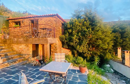 Arganil Maison | Bela Vista Alqueve, piscine privée avec vue imprenable et chalet en ardoise