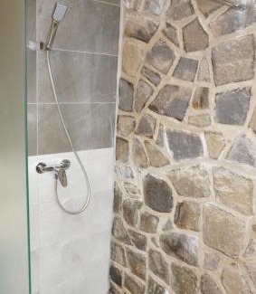 Velke Bilovice Cabine | Belegrady 311