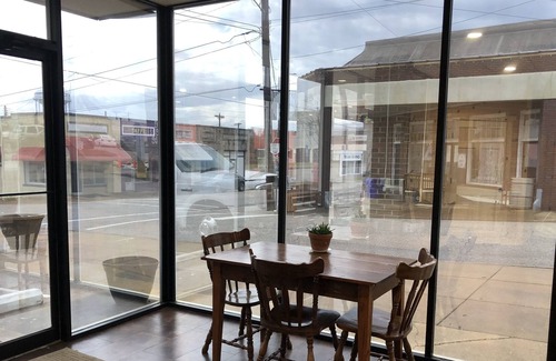 Troy Maison | BELL SOUTH EXECUTIVE SUITE DOWNTOWN TROY