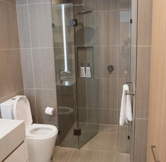 Heidelberg Heights Appartement | Bell St Retreat - 2BR 2Bath Stay