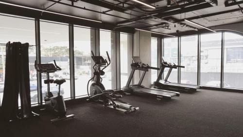 Heidelberg Heights Appartement | Bell St Retreat - 2BR 2Bath Stay
